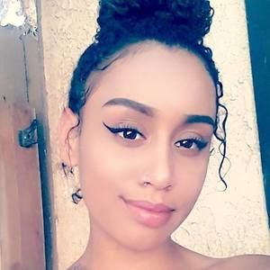 Meet your Posher, Kailani